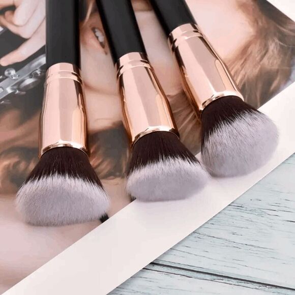 Foundation Brush Contour Brush - Picture 7 of 7